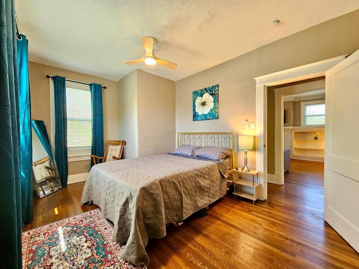 Holiday home Charming House In Memphis